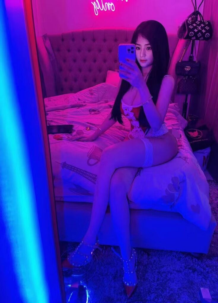 西雅图楼凤，身材好的新加坡妹子！