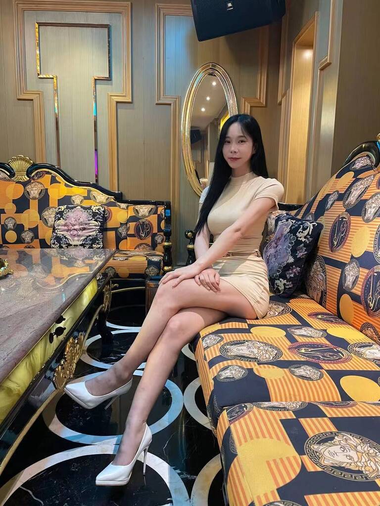 旧金山援交，个子高挑的韩国妹子！